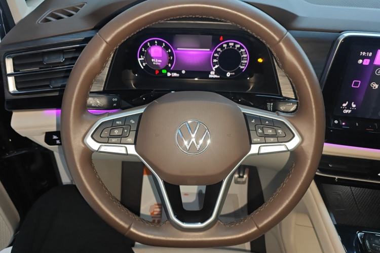 Used Volkswagen Viloran 2022 380TSI Prestige Edition
