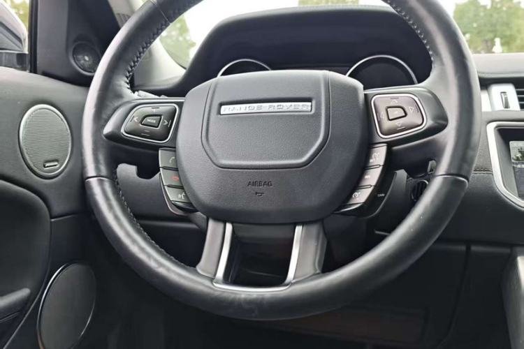 Used Land Rover Range Rover Evoque 2018 240 PS SE Smart Brilliance Edition
