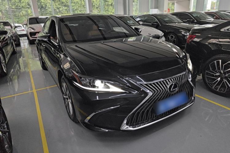 Used Lexus ES 2020 200 Excellence Edition
