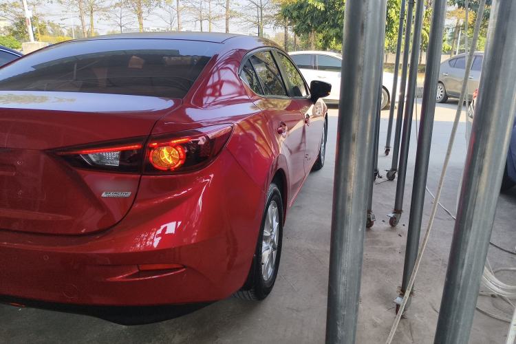 Used Mazda Mazda 3 Axela 2019 Cloud-Controlled Sedan 1.5L Automatic Luxury Model China VI Standard
