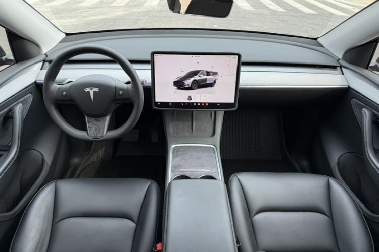 Used Tesla Model Y 2023 Rear-Wheel-Drive Version
