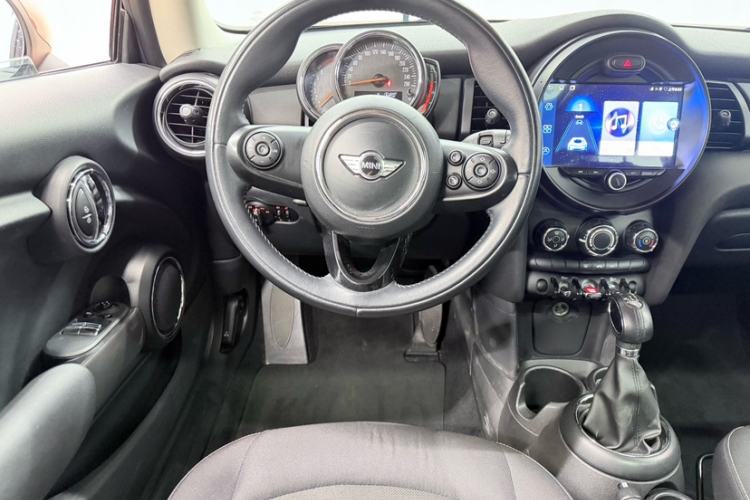 Used  MINI 2016 1.2T ONE Pioneer Edition
