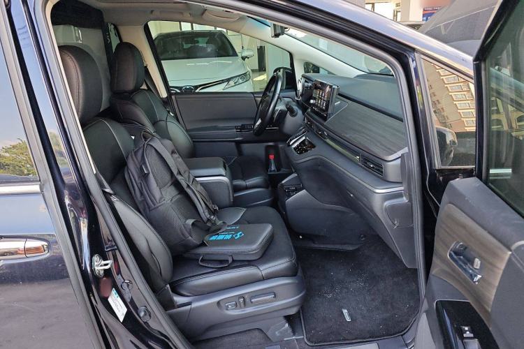 Used Honda Odyssey 2022 2.0L eHEV Prestige Four-Seater Edition