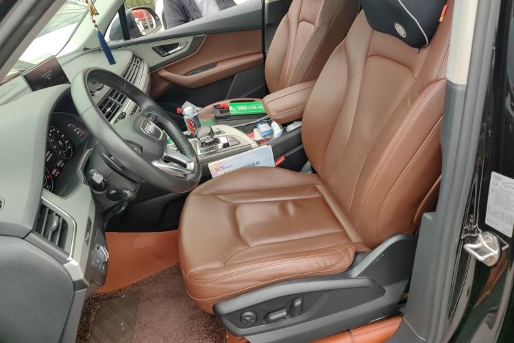 Used Audi Q7 2018 40 TFSI Comfort Model