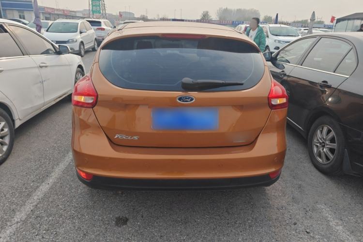 Used Ford Focus 2015 Hatchback EcoBoost 125 Automatic Supreme Style Edition
