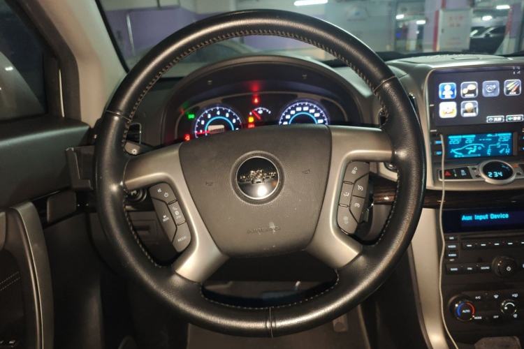 Used Chevrolet Captiva 2014 2.4L 4x4 Flagship Edition 7 Seats
