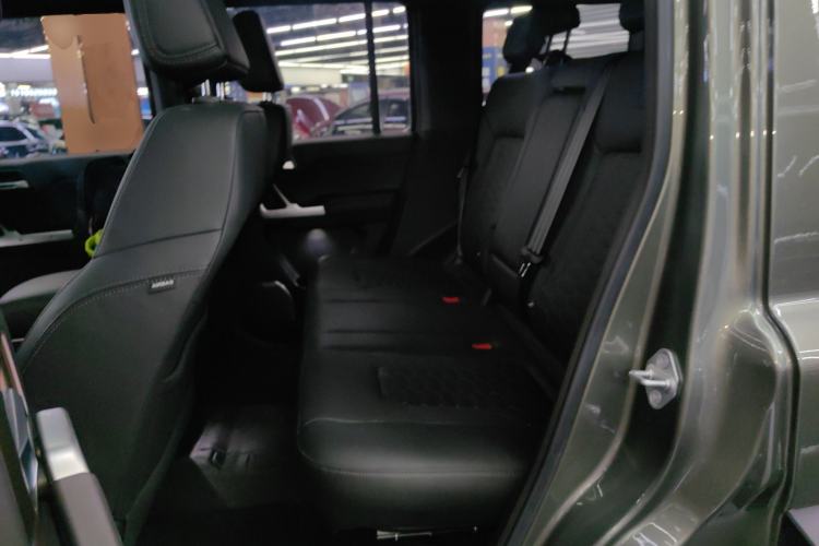 Used 212 T01 2024 2.0T Explorer