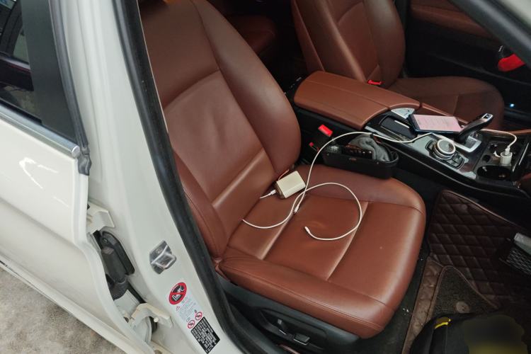 Used BMW 5 Series 2014 520Li Elegant Model
