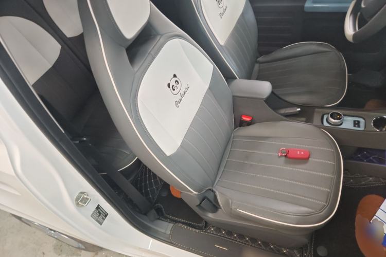 Used Geely Galaxy Panda 2024 Panda Mini 200km Endurance Bear
