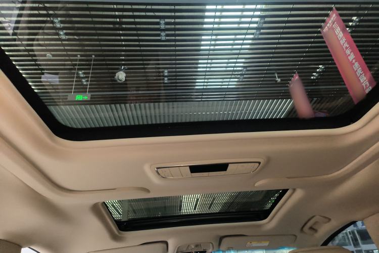 Used Buick GL8 2022 ES Land Cruiser 653T Luxury Model
