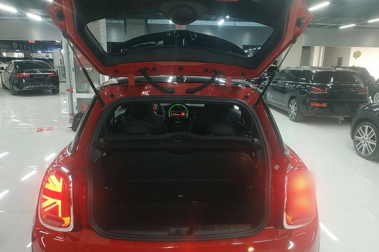 Used  MINI 2019 1.5T COOPER Racing Driver
