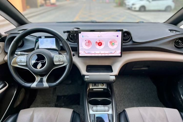 Used BYD Dolphin 2023 420 km Fashion Edition
