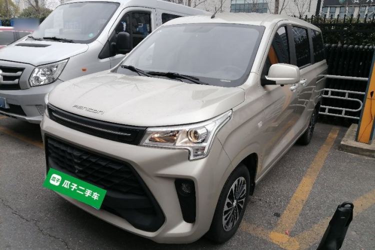 Used Dongfeng Fengon 380 2022 1.5L Comfort-Class Passenger Vehicle (Steel Spring) with 5 Seats