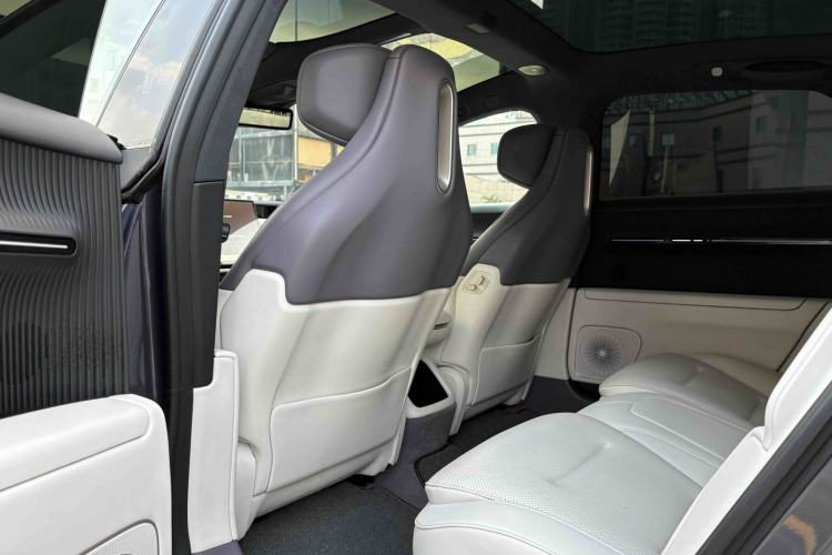 Used  12 2025 Max Extended-Range Edition
