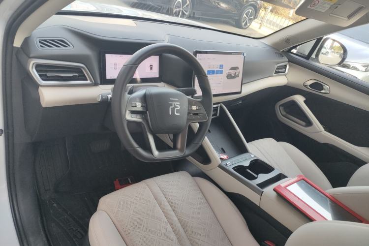 Used BYD Yuan UP 2025 Intelligent Driving Version 401 km Leading Edition
