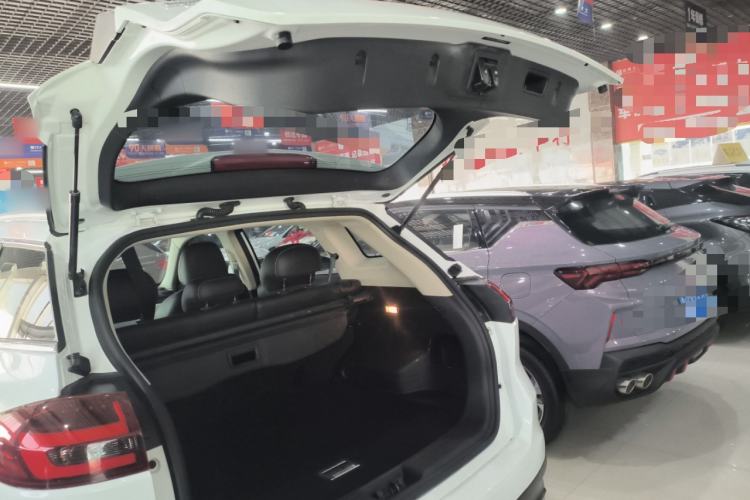 Used Geely Auto Emgrand X7 Sport 2018 1.8TD Automatic Two-Wheel Drive Smart Connect 4G Internet Edition
