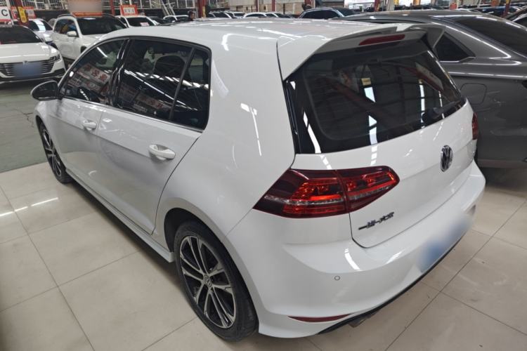 Used Volkswagen Golf 2016 1.4TSI Automatic R-Line
