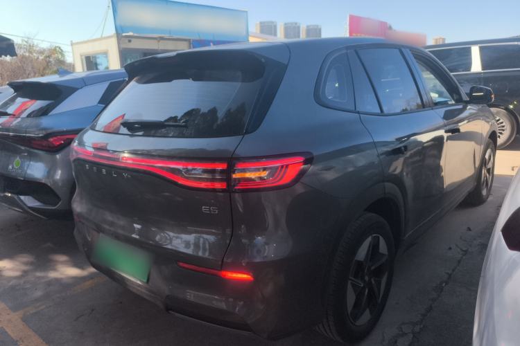 Used  E5 2024 440km Launch Edition