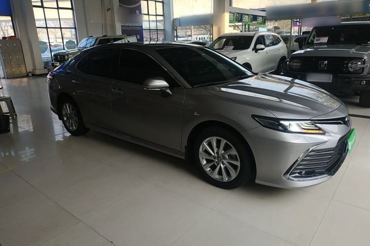 Used Toyota Camry 2021 2.0G Luxury Edition
