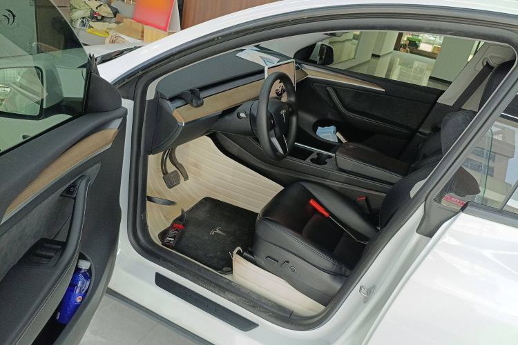 Used Tesla Model Y 2022 Rear-Wheel-Drive Version
