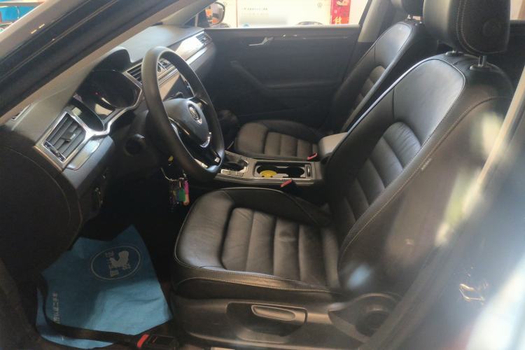 Used Volkswagen Passat 2016 1.8T Government Procurement Version (CEA Engine + 6AT)
