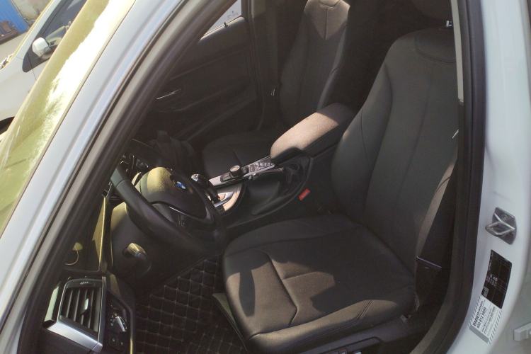 TDK.VehicleDetails.img