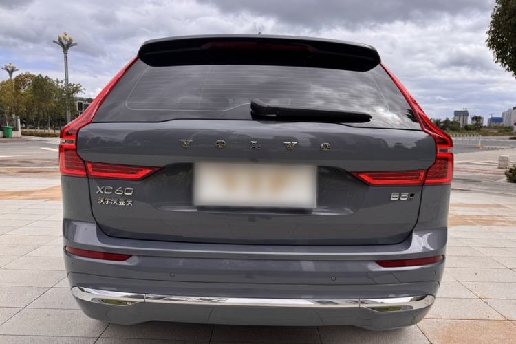 Used Volvo XC60 2023 B5 4x4 Smart Luxury Edition
