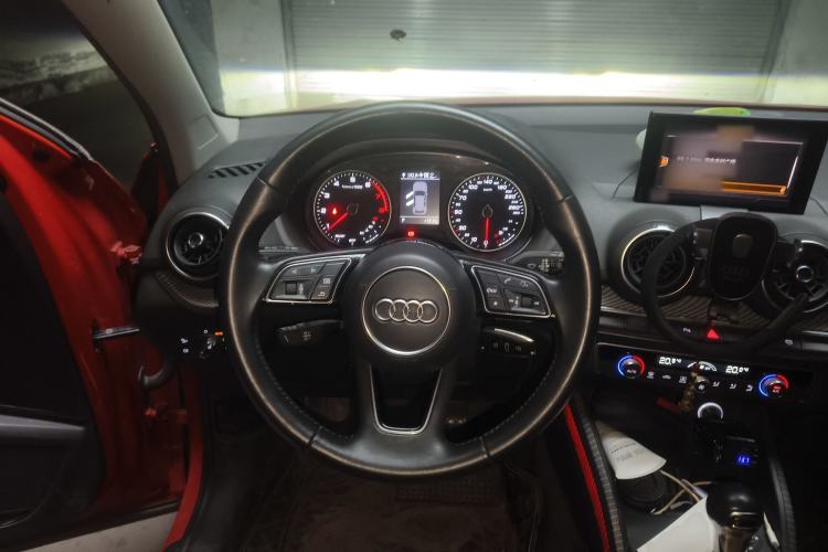 Used Audi Q2L 2018 35 TFSI Fashion Dynamic Version China VI Emission Standard