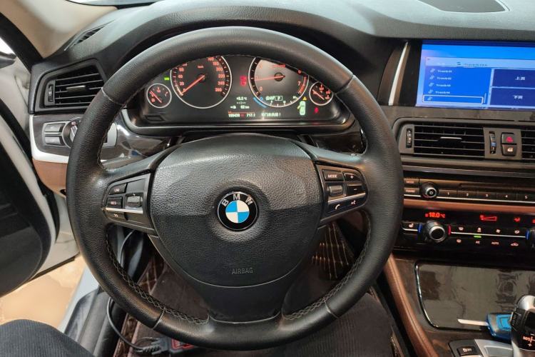 Used BMW 5 Series 2014 525Li Leading Model