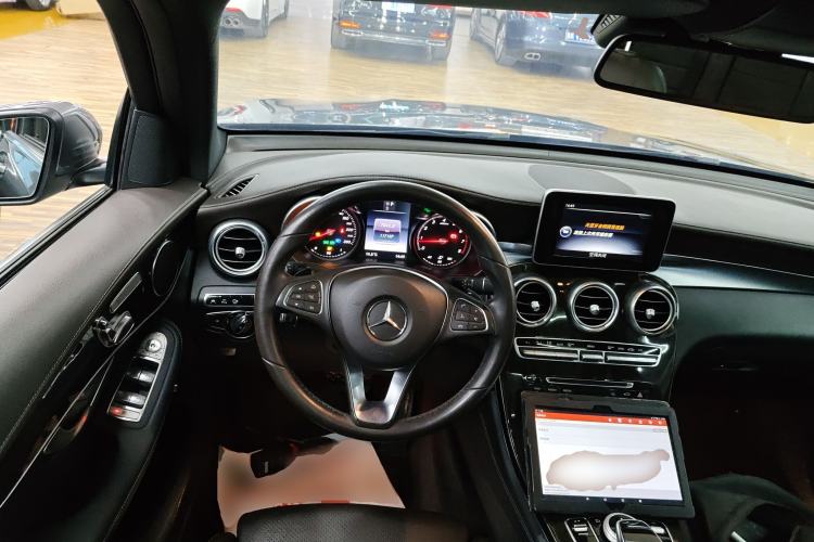 Used Mercedes-Benz GLC 2016 GLC 260 4MATIC Luxury Model
