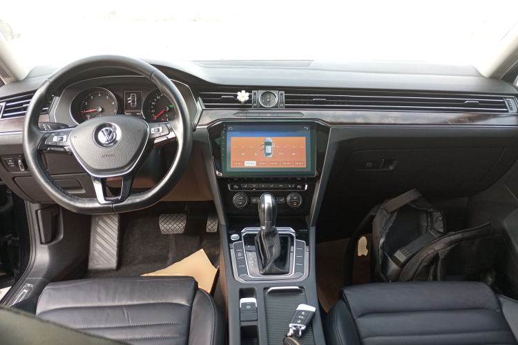 Used Volkswagen Magotan 2018 Facelift 330TSI DSG Luxury Model