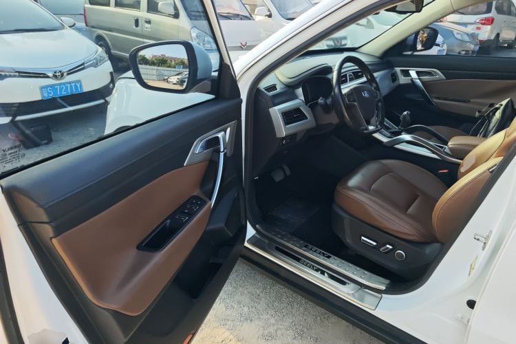 Used Geely Auto Emgrand X7 Sport 2016 1.8TD Automatic ZhiZun Version
