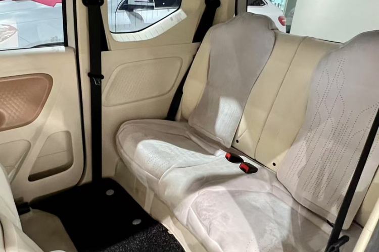 Used Wuling Hongguang MINIEV 2024 3rd Generation 215km Advanced Version
