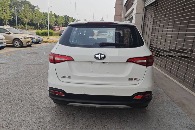 Used FAW Senya R7 2017 1.6L Manual Luxury Model
