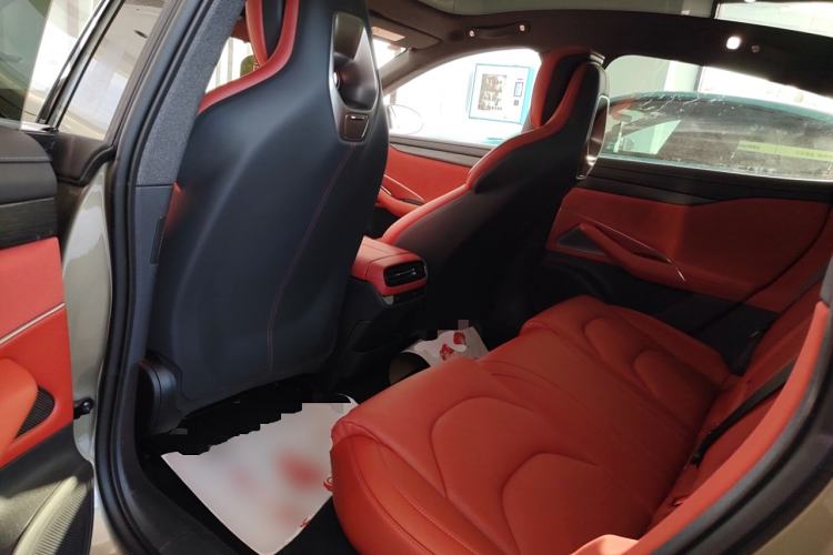 Used  SU7 2024 Rear-Drive Ultra-Long Range Advanced Pro-Level Intelligent Driving Version
