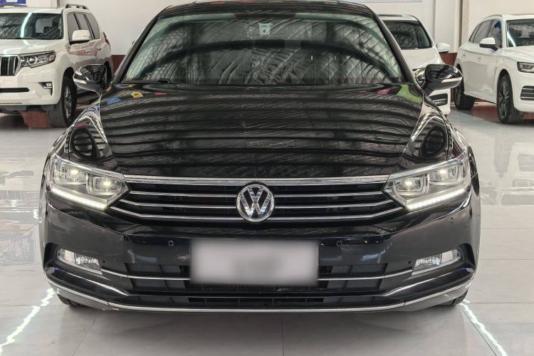 Used Volkswagen Magotan 2018 330TSI DSG Luxury Model
