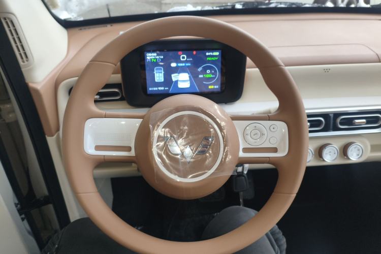 Used Wuling Hongguang MINIEV 2024 3rd Generation 215km Youth Edition
