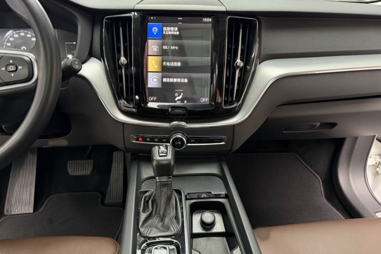 Used Volvo XC60 2019 T5 4x4 Smart Edition China VI Standard