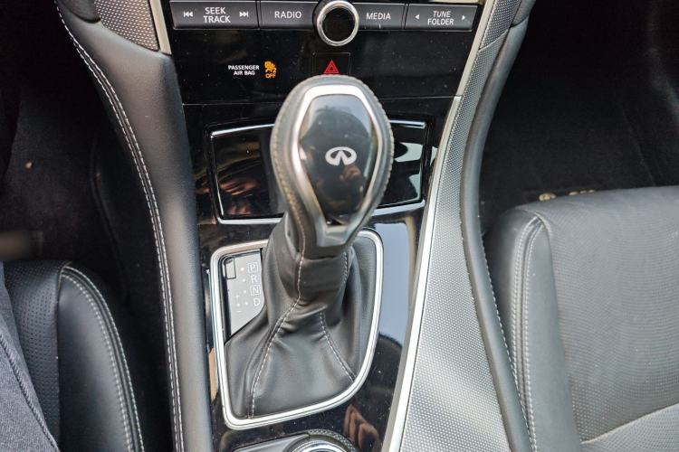 Used Infiniti Q50L 2018 2.0T Enjoyment Version China VI Standard