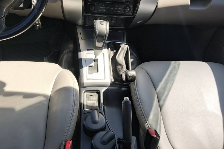 Used Mitsubishi Pajero Sport 2013 3.0L Automatic 4x4 Executive Edition
