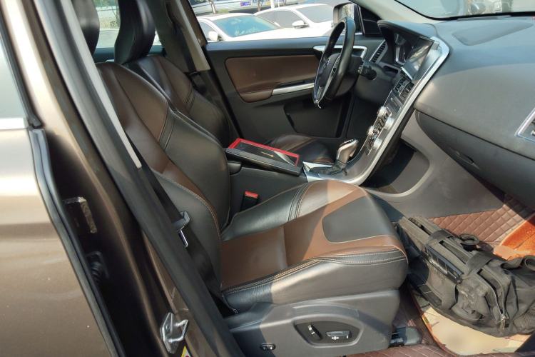 Used Volvo XC60 2017 T5 AWD Smart Upgrade Edition