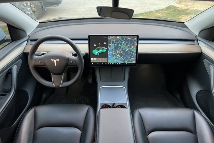 Used Tesla Model Y 2021 Standard Range Rear-Wheel Drive Version
