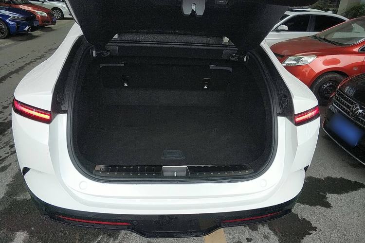 Used  12 2025 Ultra Extended-Range Edition
