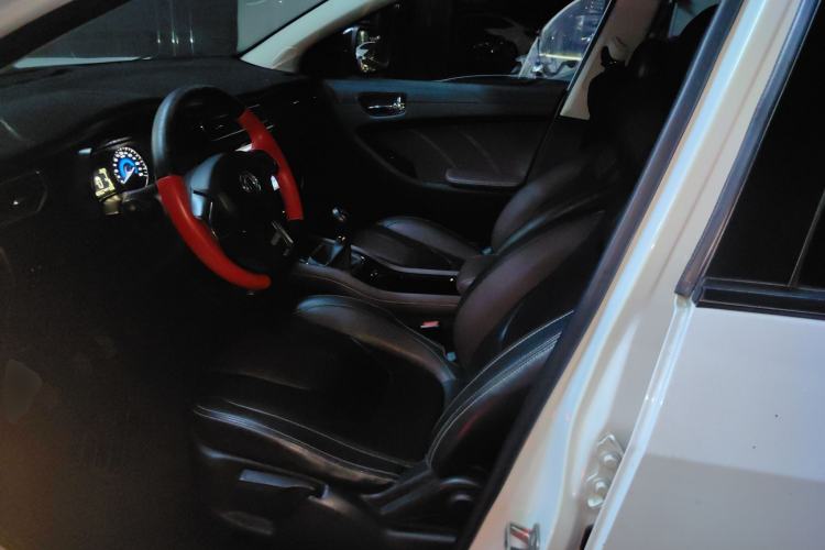 Used Dongfeng Fengon 580 2016 1.5T Manual Luxury Version