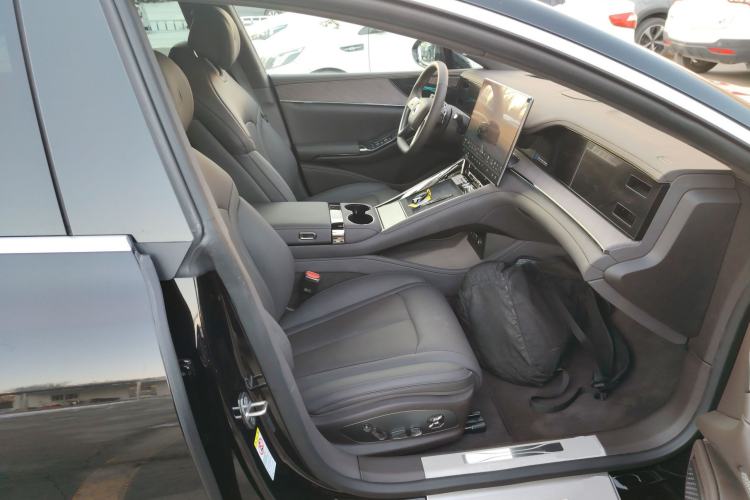 Used Denza Z9 2024 1100 km Four-Wheel Drive Max Version