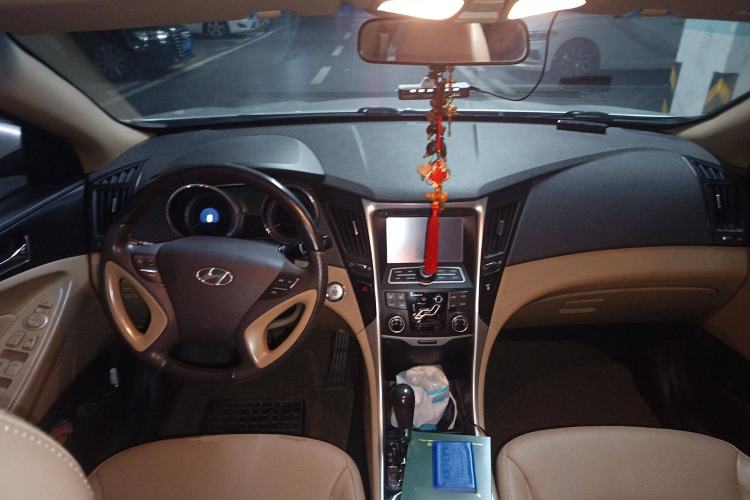 Used Hyundai Sonata 2011 2.0L Automatic Luxury Edition
