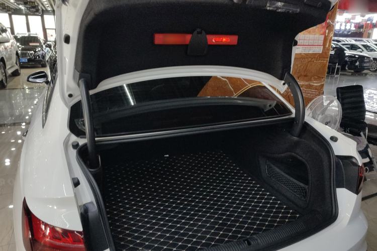 Used Audi A4L 2022 40 TFSI Stylish and Elegant Edition
