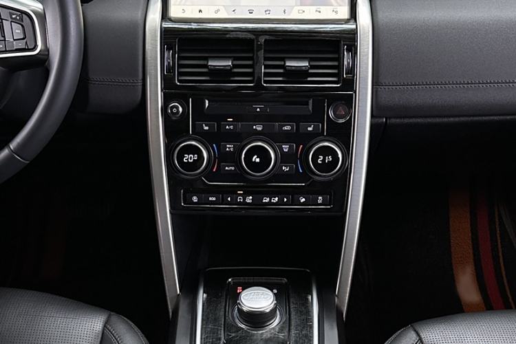 Used Land Rover Discovery Sport 2019 240 PS HSE Version China VI Standard
