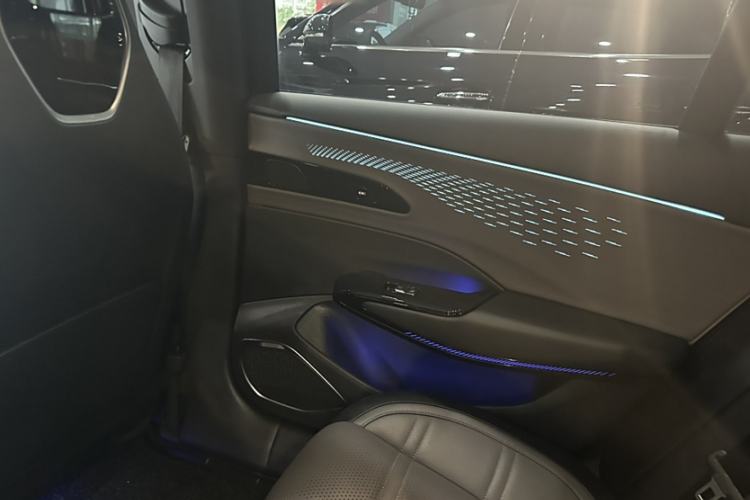 Used Hongqi EH7 2024 760 Pro+ Four-Wheel Drive Version
