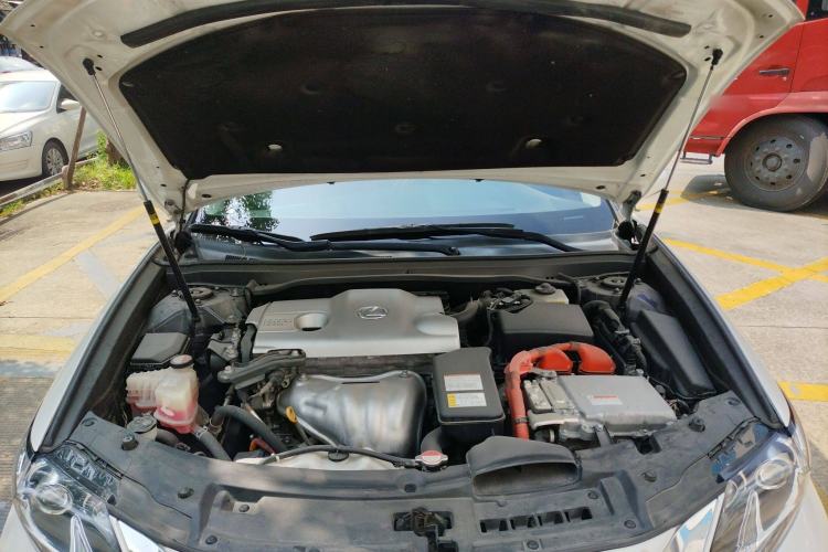 Used Lexus ES 2015 300h Premium Edition
